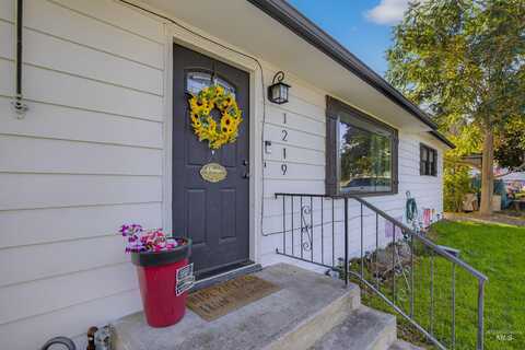1219 Billups Street, Clarkston, WA 99403