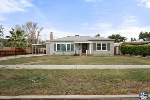 755 Sandalwood Dr, El Centro, CA 92243