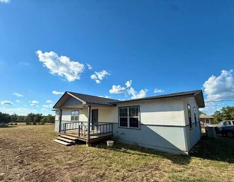 281 Oak Rd, Harper, TX 78631