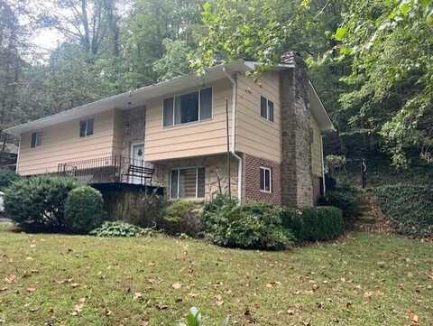 325 Oaklawn Dr., Hagerhill, KY 41222