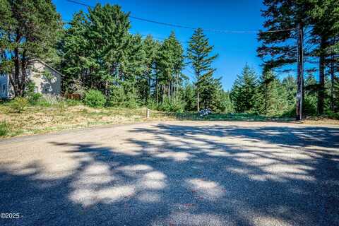 1801 NW Cedar Crest Place, Waldport, OR 97394