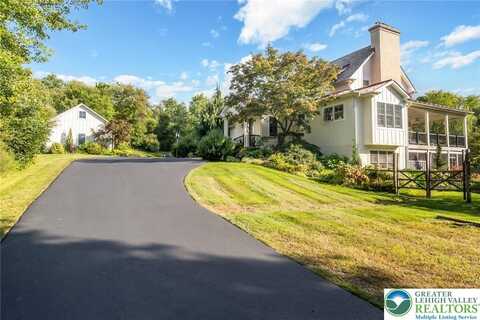 222 Clump Road, Salford Twp, PA 18054