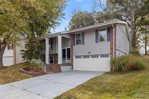 738 Village Wood Court, Ballwin, MO 63021