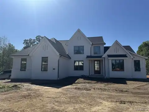 9500 Old Bonhomme Road, Saint Louis, MO 63132