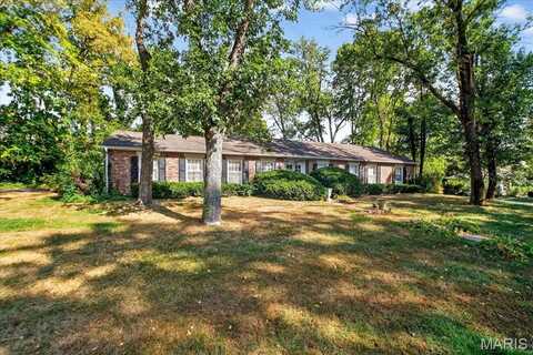 1140 Hillside Drive, Saint Louis, MO 63117