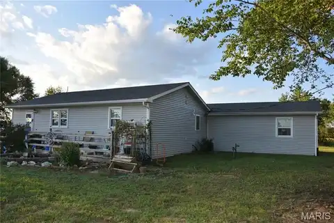 7110 County Road 338, Taylor, MO 63471