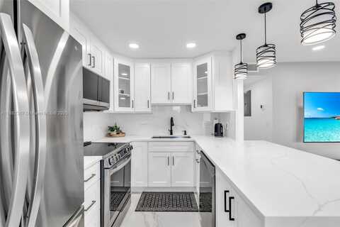 3042 Harwood D, Deerfield Beach, FL 33442