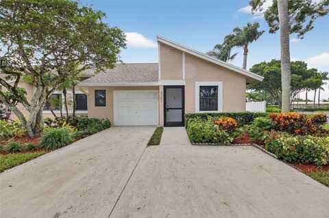8067 Summerbreeze Ln, Boca Raton, FL 33496