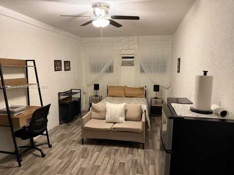 2624 NE 14th St, Fort Lauderdale, FL 33304