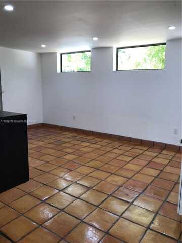 180 Esplanade Dr, Miami Springs, FL 33166