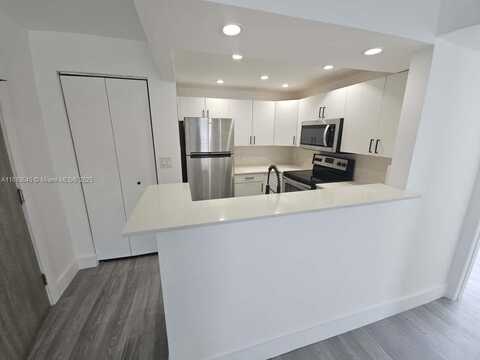 8101 Crespi Blvd, Miami Beach, FL 33141