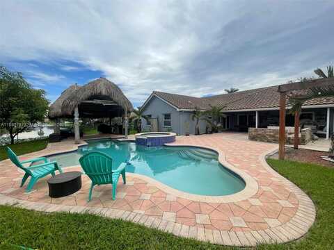 12645 SW 9th Pl, Davie, FL 33325