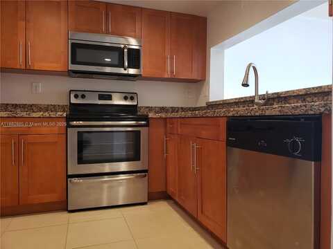 461 SW 113th Way, Pembroke Pines, FL 33025