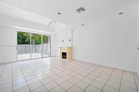 11224 NW 42nd Ter, Doral, FL 33178