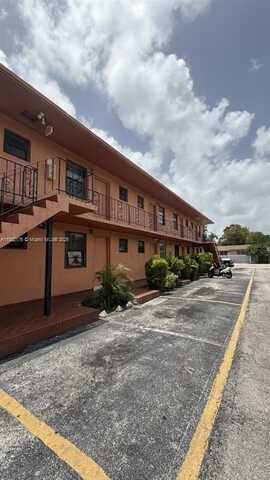 1716 NW 19th St, Miami, FL 33125