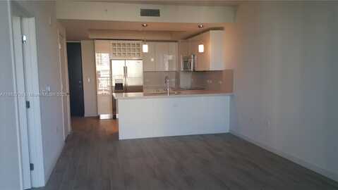 999 SW 1st Ave, Miami, FL 33130