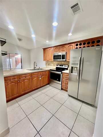 6430 W 25th Ln, Hialeah, FL 33016
