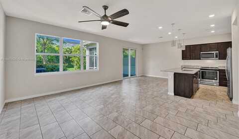 4764 Eucalyptus Dr, Hollywood, FL 33021
