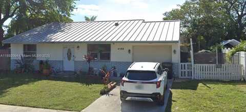 4166 Caesar Cir, Green Acres, FL 33463