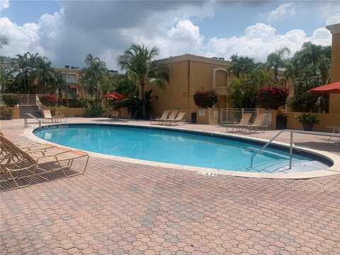 18111 NW 68th Ave, Hialeah, FL 33015