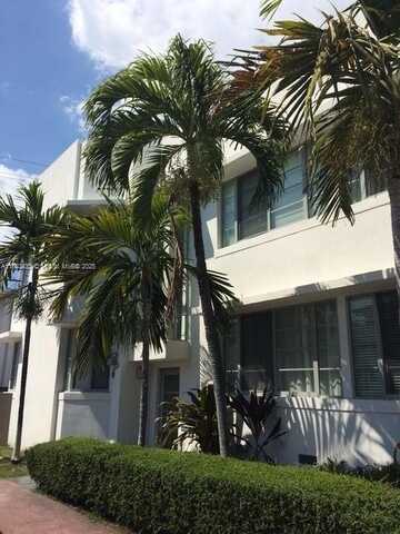 621 11th St, Miami Beach, FL 33139