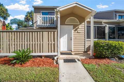 7178 Sportsmans Dr, North Lauderdale, FL 33068