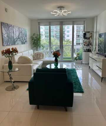 7825 NW 107th Ave, Doral, FL 33178