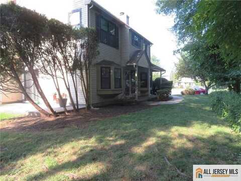 601 Maplecrest Road, Edison, NJ 08820