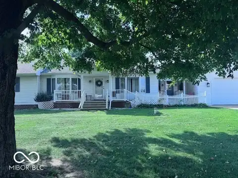 710 S Michigan Street, Lapaz, IN 46537