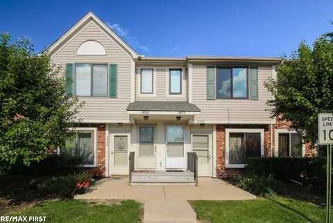 30713 Hidden Pines, Roseville, MI 48066