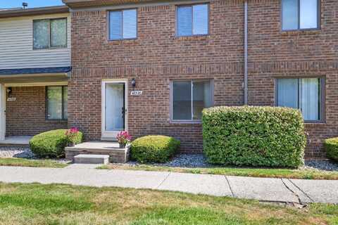 48530 Sugarbush, New Baltimore, MI 48047