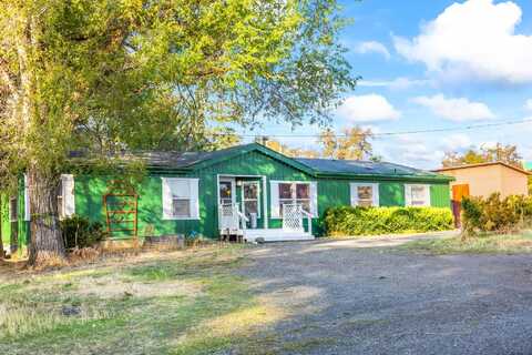 45492 College Street, Antelope, OR 97001