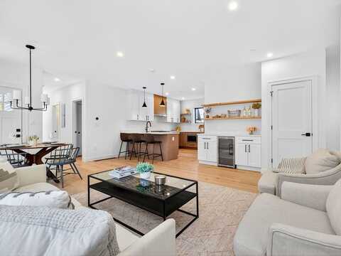 34 Fiske Ave, Somerville, MA 02145