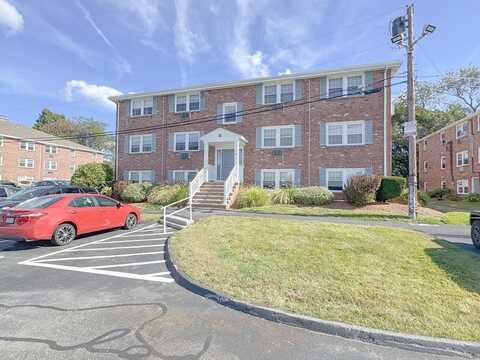 4 Mcdewell Ave, Danvers, MA 01923