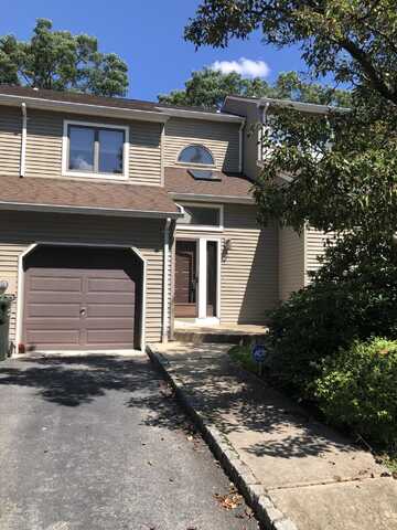 31 Oak Mews Court, Ocean Twp, NJ 07712