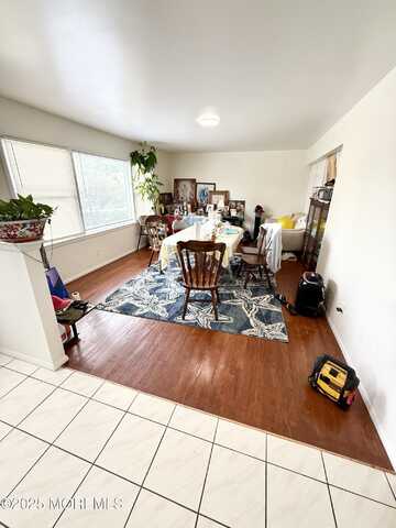 25 Lawrence Place, Freehold, NJ 07728