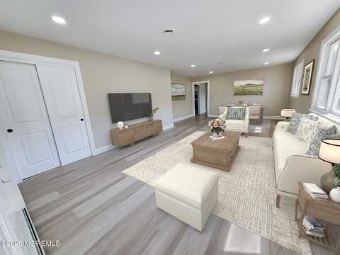 696 Jamaica Boulevard, Toms River, NJ 08757