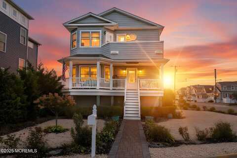 107 Bay Boulevard, Lavallette, NJ 08735
