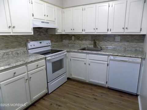 27 Newport Court, Brick, NJ 08724
