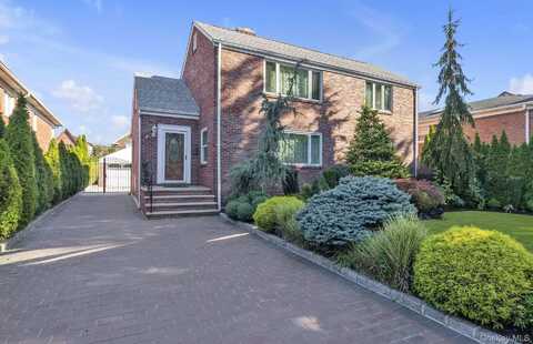 15421 Bayside Avenue, Flushing, NY 11354