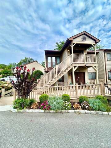 19 The Circle, Glen Head, NY 11545