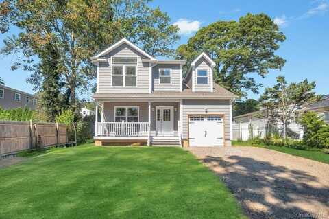 33 Rosemont Avenue, Farmingville, NY 11738