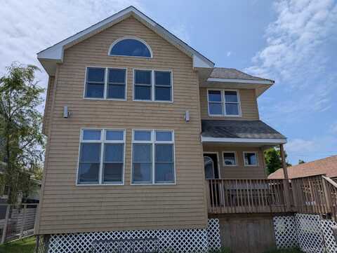 22 Bungalow Walk, Ocean Beach, NY 11770
