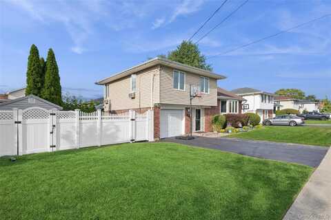 329 N Wyoming Avenue, Massapequa, NY 11758