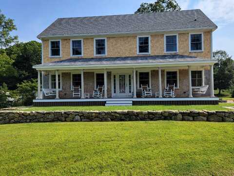 36 Ferro Way, Vineyard Haven, MA 02568