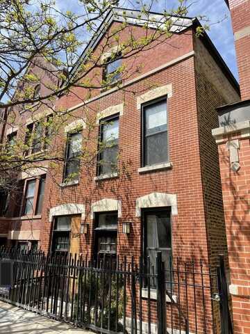 2048 W Webster Avenue, Chicago, IL 60647