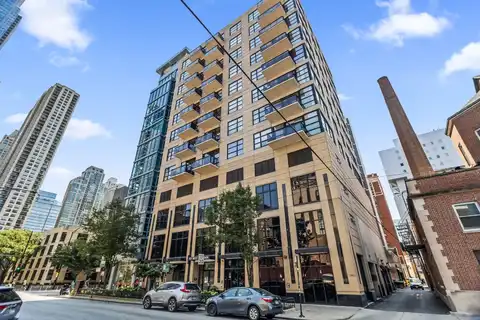 101 W SUPERIOR Street, Chicago, IL 60654