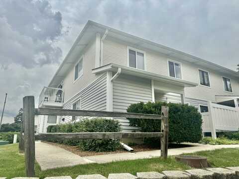 741 Edgelake Point, Schaumburg, IL 60194