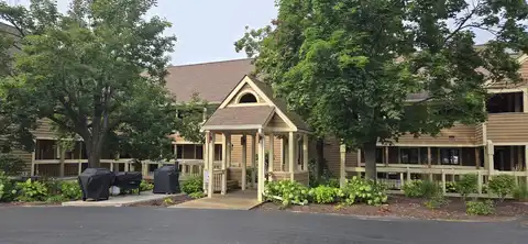 B10 Long Bay Point Drive, Galena, IL 61036