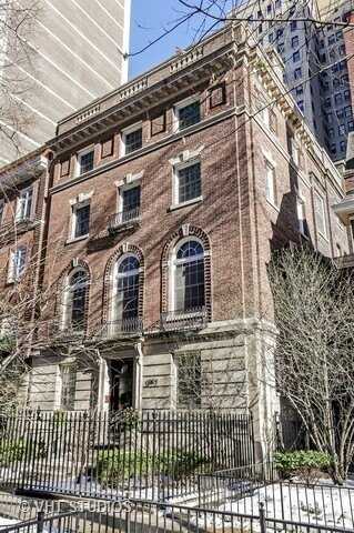 1505 N Astor Street, Chicago, IL 60610